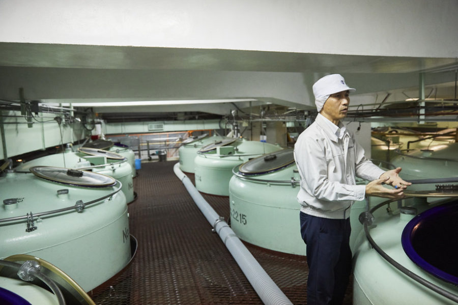 Cuves production Sake producteur japonais japon alcool Hiroshima vin artisanal Chugoku authentique