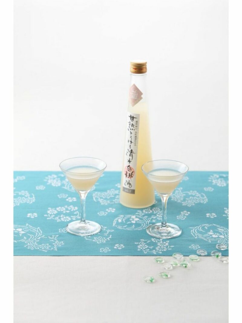 Bouteille de liqueur de pêche shimizu hakutoshu