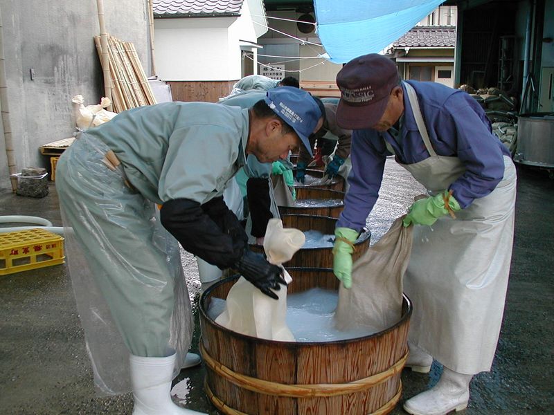 Liqueur pêche producteur Okayama japonais japon alcool vin artisanal Muromachi