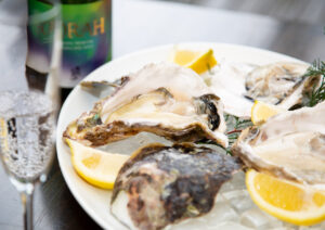 Saké pétillant et fruit de mer