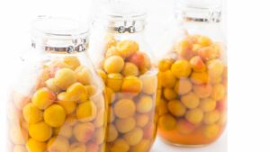 Bocal de prunes japonaises